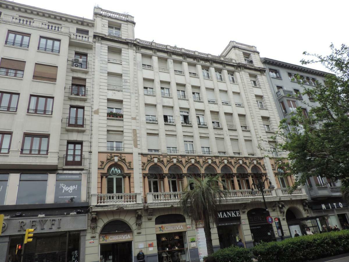 サラゴサLa Balaustrada, Con Parking Incluidoアパートメント エクステリア 写真